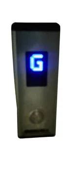Elevator Floor Indicator Display Showing G Stockfoto's