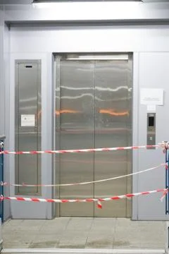 The elevator is not available. 스톡 사진