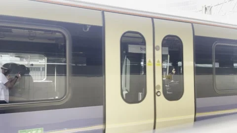 Elizabeth Line, Train pulling into Stratford Station, Stratford, Train 库存影片 241714574