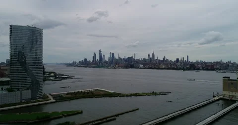 The Ellipse facing Midtown Manhattan Stock Footage 149780487