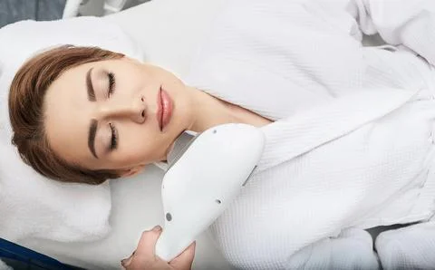 ELOS rejuvenation technology to remove brown spots for women. Procedure of sk Foto stock