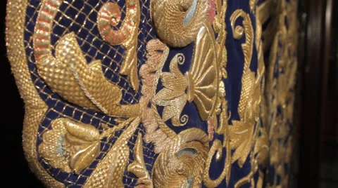 Embroidered mantle for step canopy of the Virgen de la Victoria Vidéo 44186302