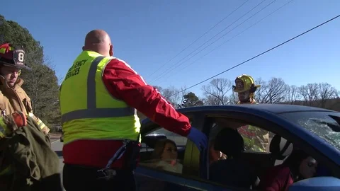 Emegency response team arriving at accident Stock Footage 72748457