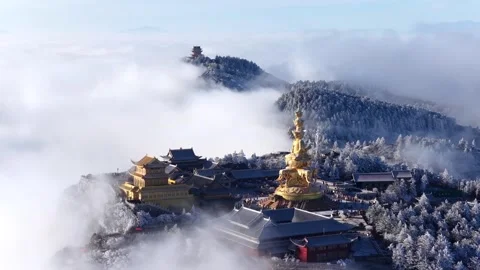 Emei Mountain Pilgrim Path Aerial Shot Vídeos de archivo 334092744