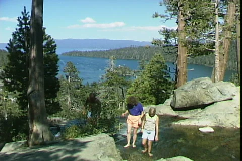 Emerald Bay Waders Vídeos de archivo 817452