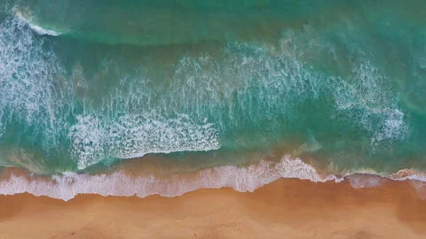 .emerald green waves crack white bubbles. Stock Footage 155870528