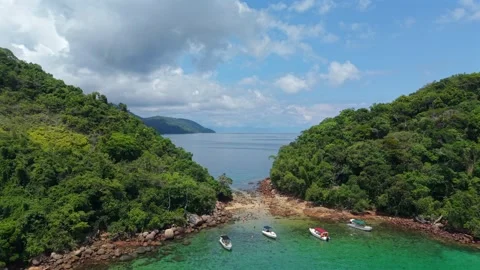 Emerald Lagoon Surrounded by Forested Hills in Rio 스톡 동영상 331174191
