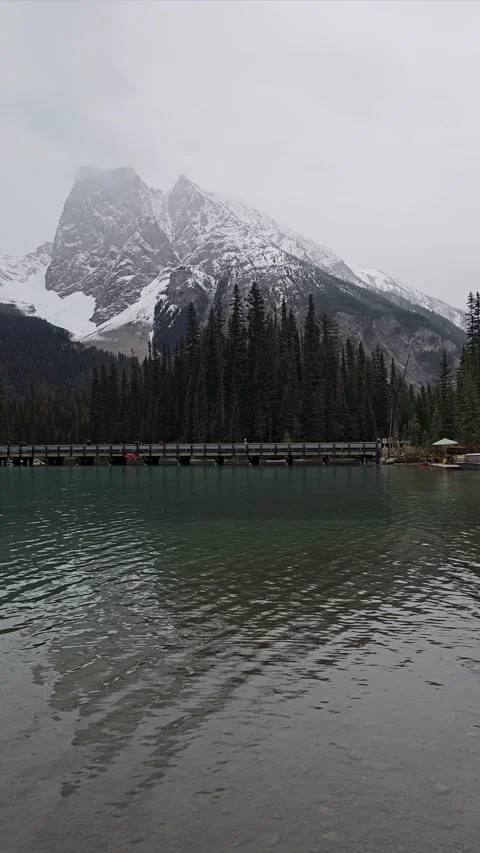 Emerald Lake 動画素材 295897500