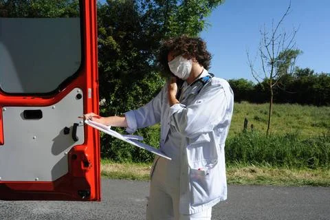  Emergencies - electrocution Support by the SDIS 80 firefighters and the S... Stock Photos