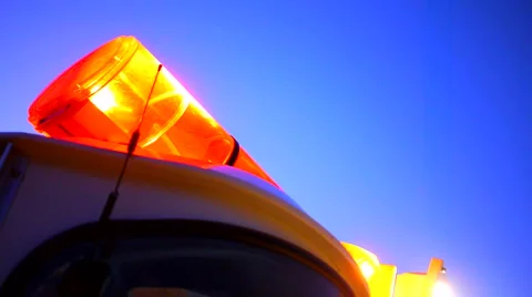 Emergency Lights under an evening sky 库存影片 885531