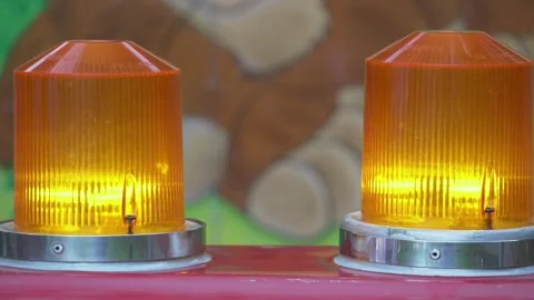 Emergency Warning Lights Activated on a Vehicle Indicate Urgency and Demand Vidéo 288868196
