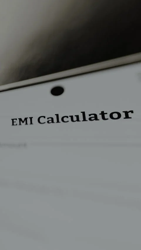 EMI Calculator financial tool on a digital screen Vídeo Stock 328882652
