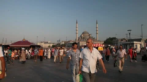 Eminonu pier Vídeo Stock 9466549