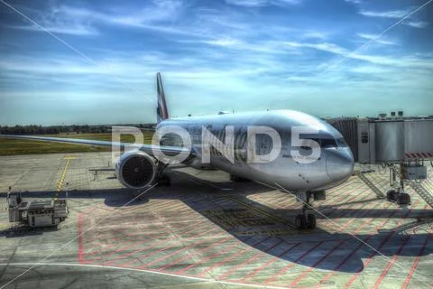 Emirates Boeing 777 Stock Photos