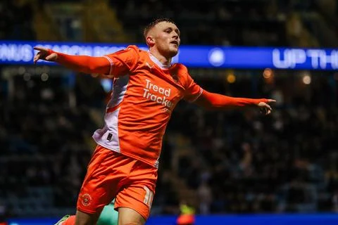Emirates FA Cup First Round Gillingham v Blackpool Stock Photos