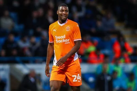 Emirates FA Cup First Round Gillingham v Blackpool Stock Photos