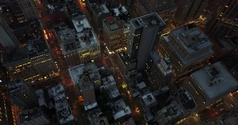 Empire State Building above Manhattan at Night Vidéo 75398623