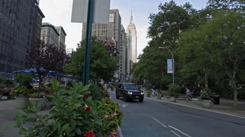 Empire State Building Range Rover 5th Ave Manhattan New York City NYC 4K Stock Footage 41816333