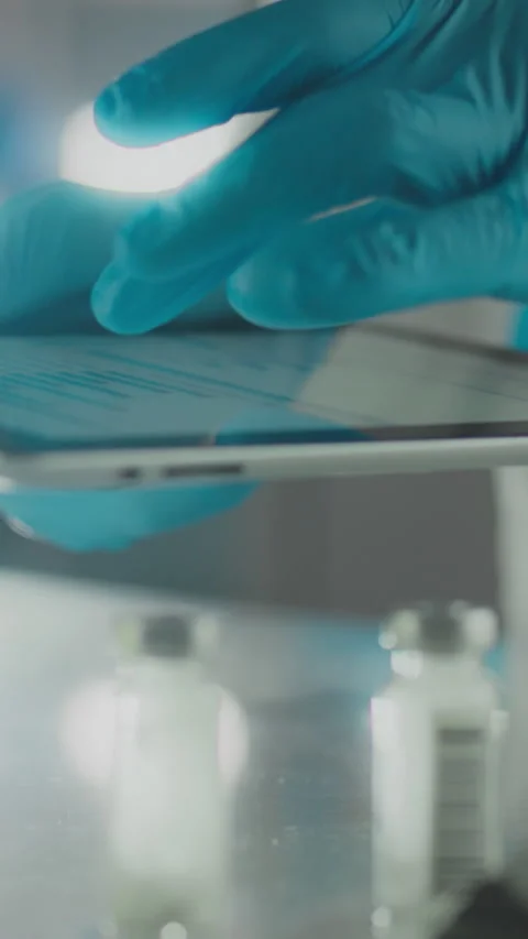 Employee records data in pharmacy warehouse while ensuring accurate inventor Video stock 331569289