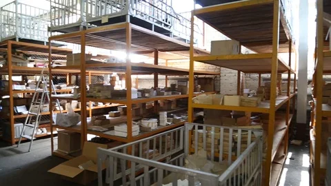 The employee is in the warehouse. Stock Footage 86398361