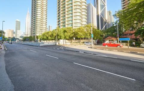 Empty asphalt road and modern buildings in Kuala Lumpur,Malaysia. Stock-Fotos