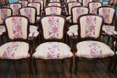 Empty auditorium with chairs Stock-Fotos