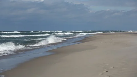 Empty Baltic sea beach and waves, Lithuania 스톡 동영상 119474946