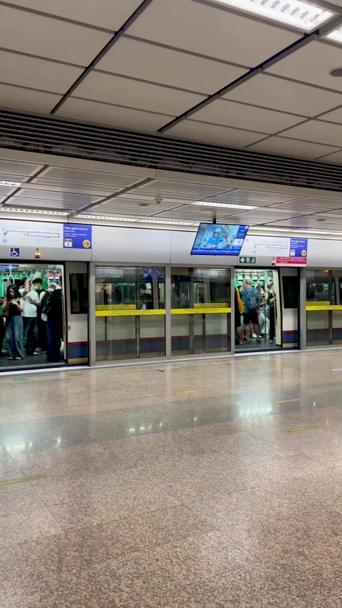 Empty Bangkok Metro Platform With Arriving Commuter Train Stock Footage 323414881