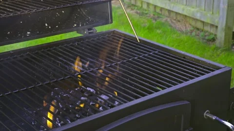 Empty Barbecue Ready For Cooking in 4K Vidéo 336196096