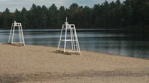 Empty Beach and Lifeguard Post in Autumn. 動画素材 68750325