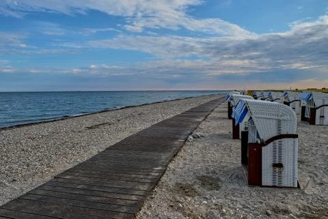 Empty beach cabins on a deserted beach. Foto stock