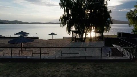 Empty beach on the lake. 스톡 동영상 111662011