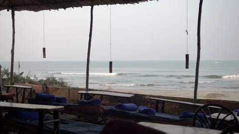 Empty beach shack after a typhoon Vídeos de archivo 154868304