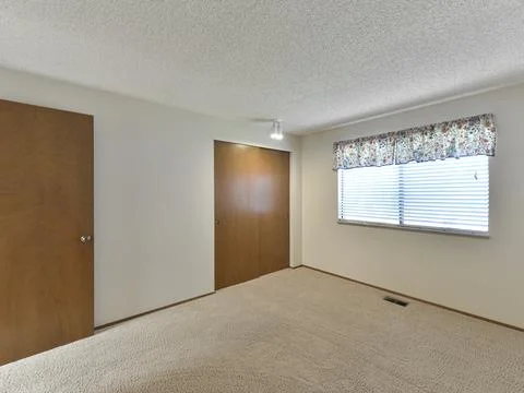 Empty bedroom Stock Photos