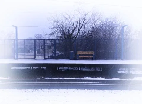 Empty bench on train station background Foto stock