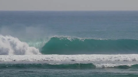 Empty big barreling perfect wave at Kandui, Mentawai Islands, Indonesia. Stock Footage 135081363