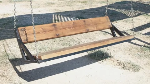 Empty big swing on chains swinging 動画素材 316782722