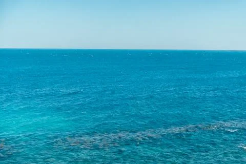 Empty blue ocean and clear sky horizon in Jeju island Foto stock