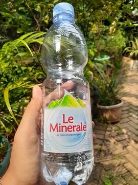 Empty bottle of Le Minerale Fotos de archivo