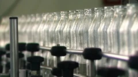 Empty bottles on a production line Video stock 8994471