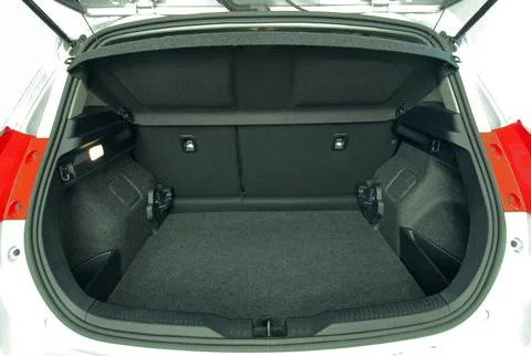 Empty car trunk Stockfoto's