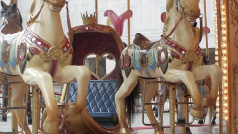 Empty carousel during Corona Virus at Florence Vídeos de archivo 148752795