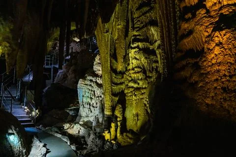 Empty Cave Walkway Foto stock