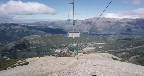 Empty chairlifts of the mountain Video stock 152586046