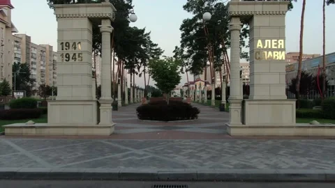An empty city during a pandemic Video stock 142704102