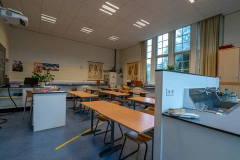 Empty classroom in an elementary school Stock Photos