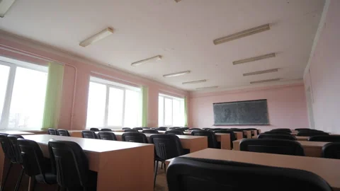 Empty Classroom, Lecture Hall at College, University, School 库存影片 327986361