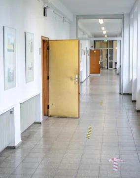 Empty clean hallway corridor classroom with cdoor room at school or universit Fotos Stock