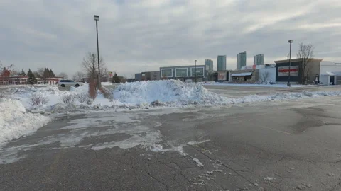 Empty closed shopping mall in Toronto area COVID 19 pandemic lockdown Vídeos de archivo 145938851