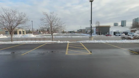 Empty closed shopping mall in Toronto area COVID 19 pandemic lockdown Vidéo 145944490